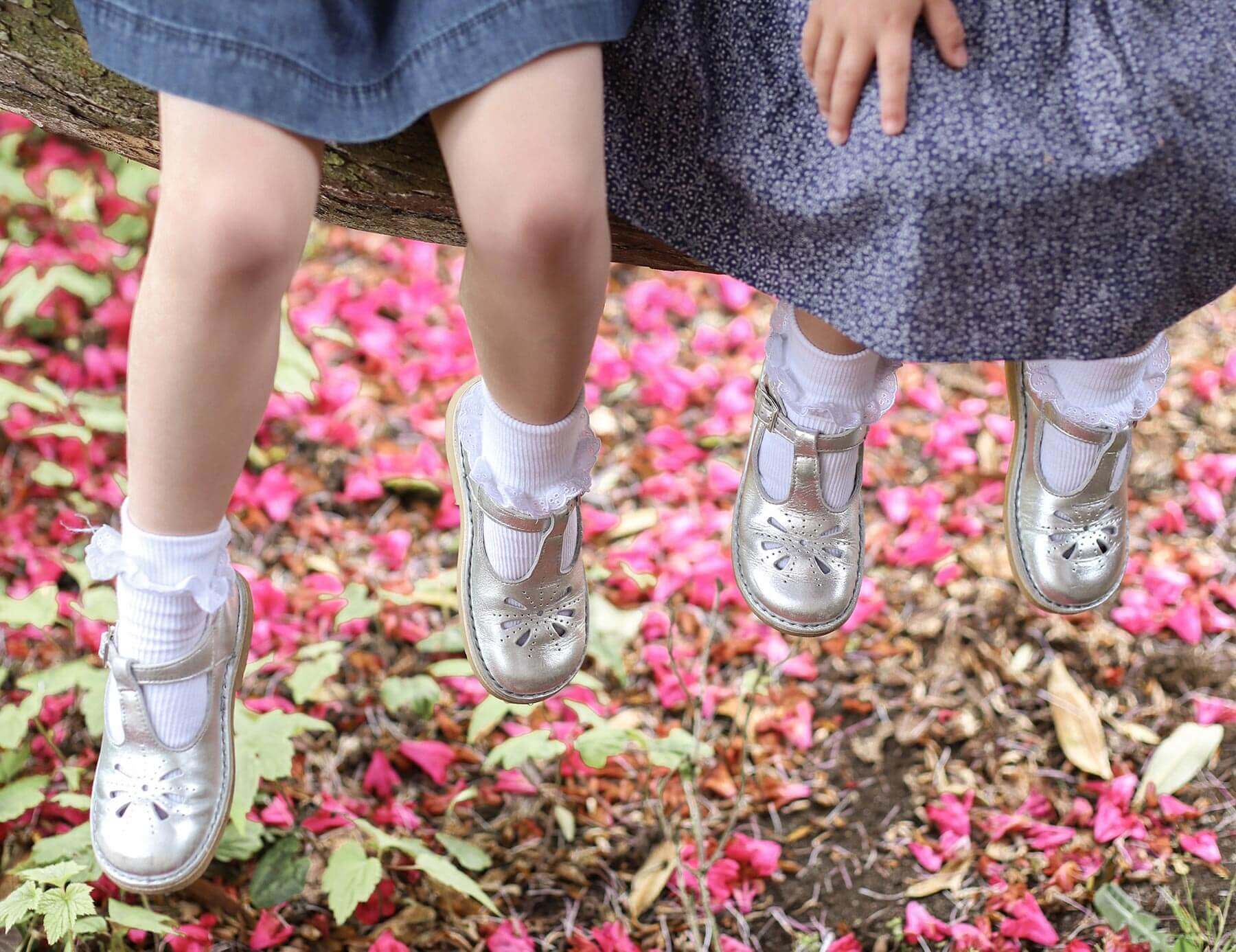 Girls wearing Lottie in silver